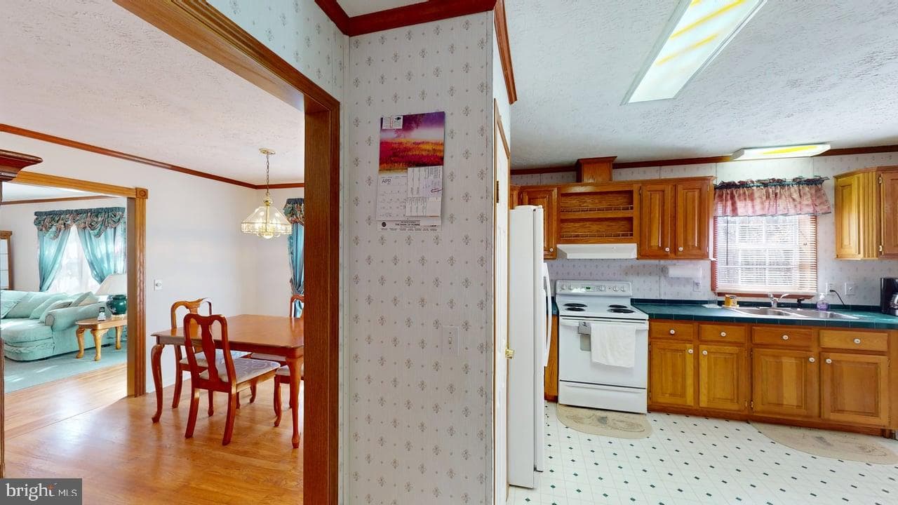 566 Wild Apple Lane photo 34