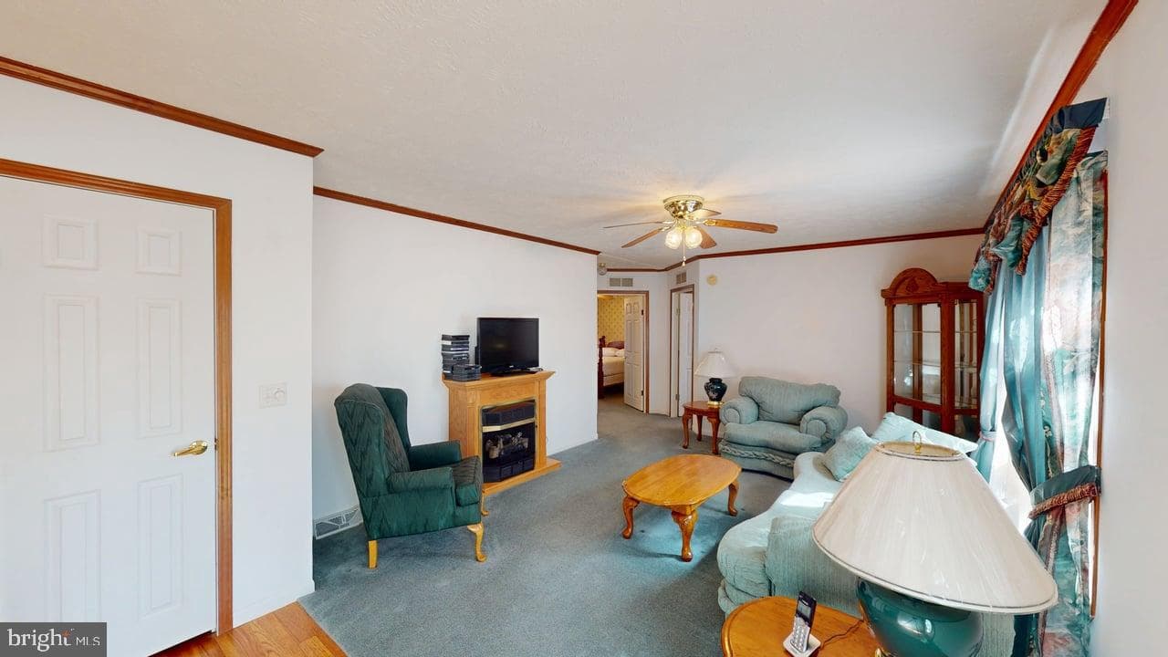 566 Wild Apple Lane photo 39