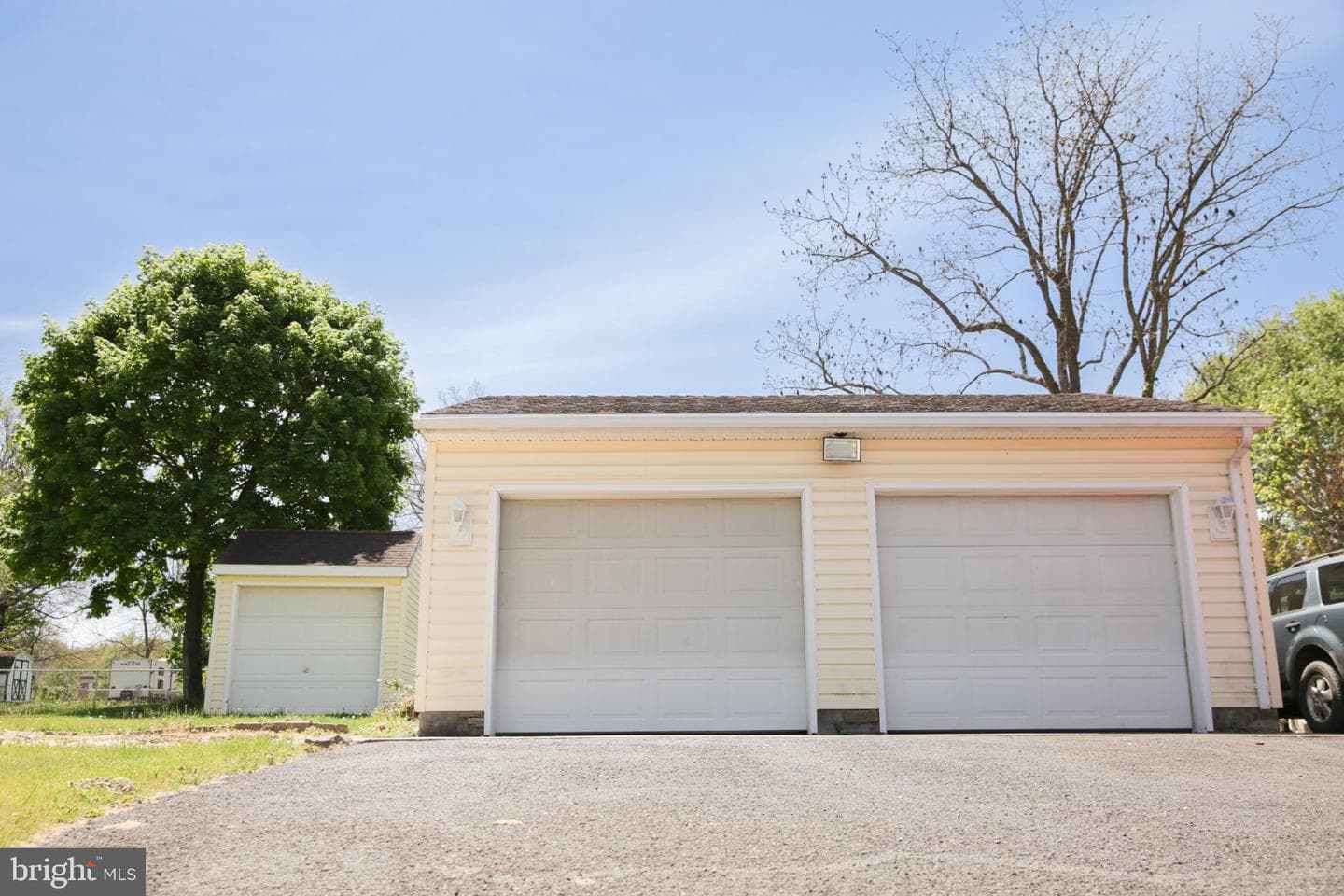 174 Armstrong Street photo 27