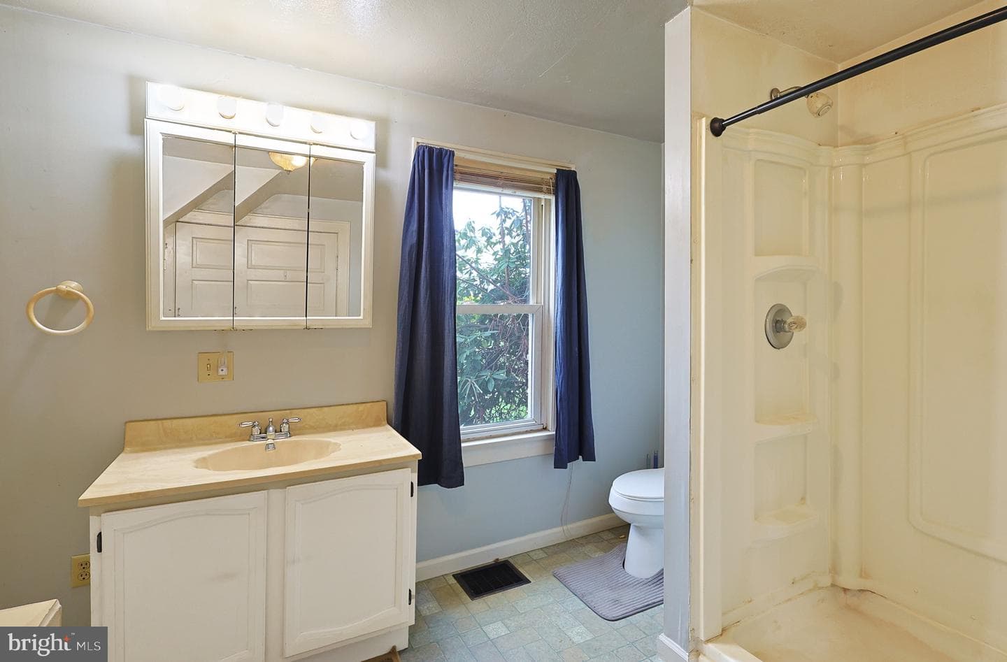 715 Charles Street photo 26