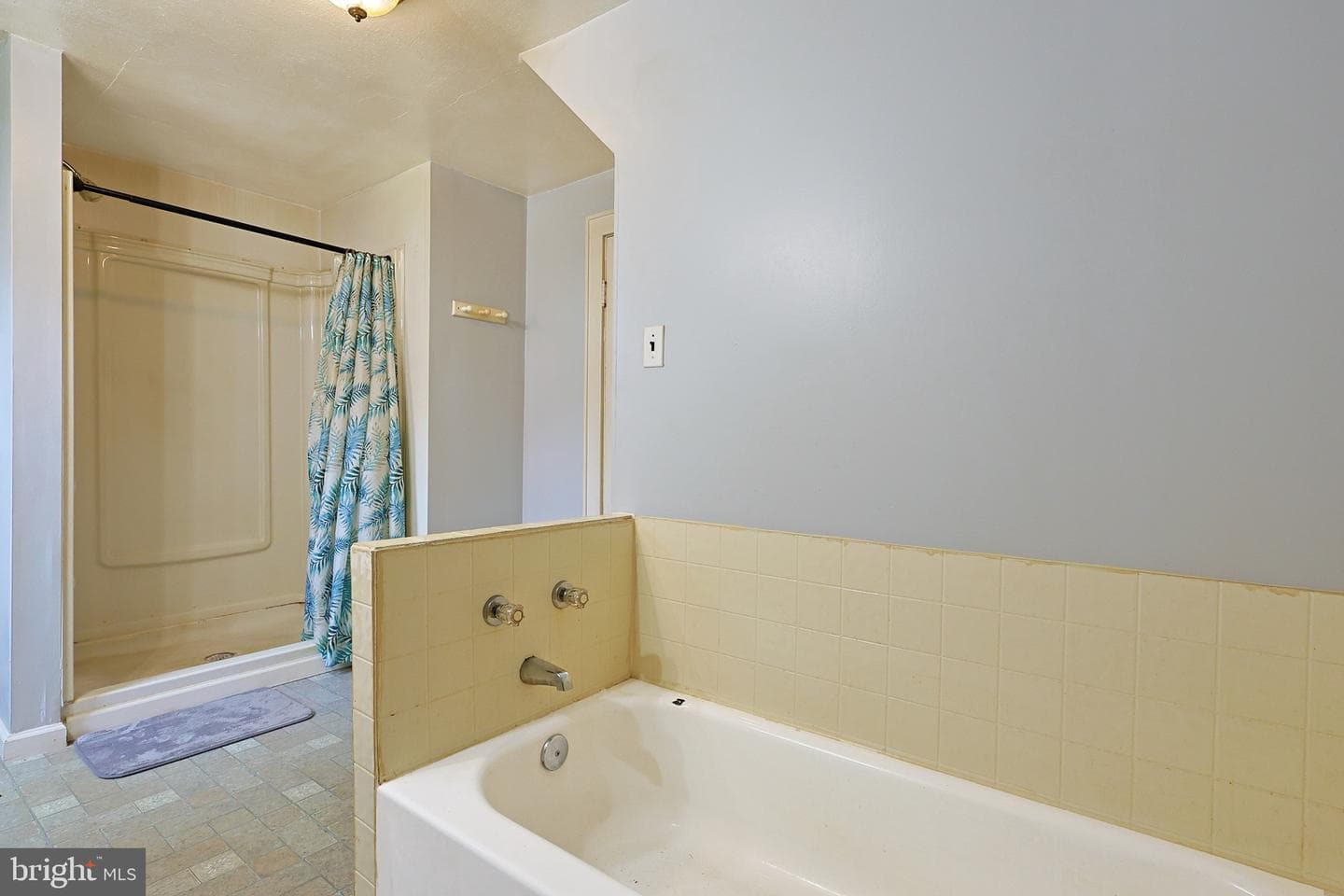 715 Charles Street photo 29