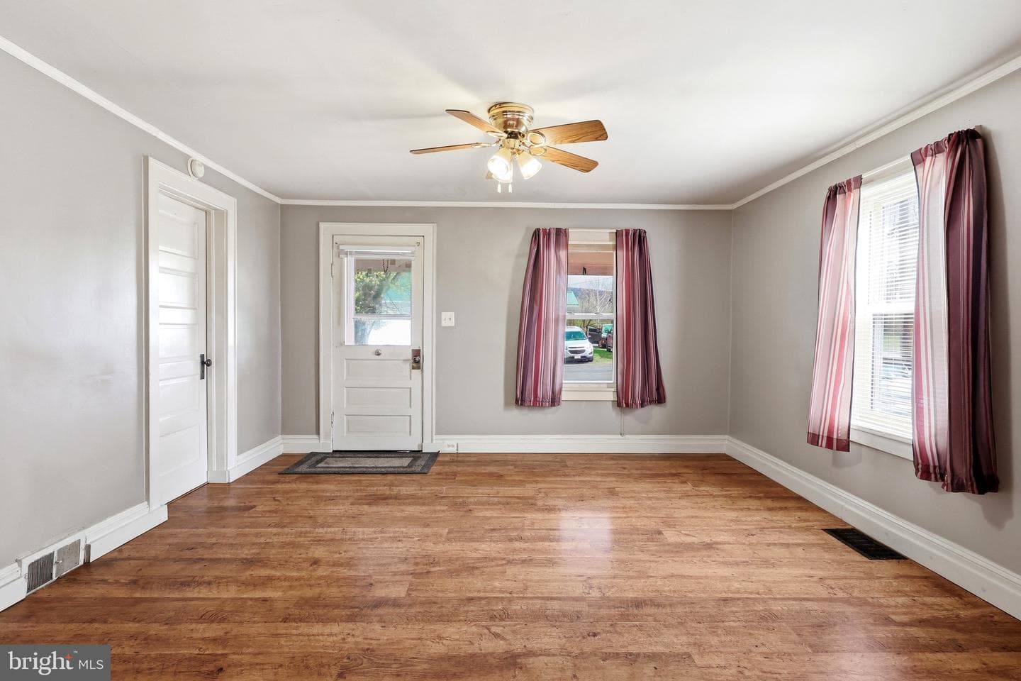 715 Charles Street photo 8