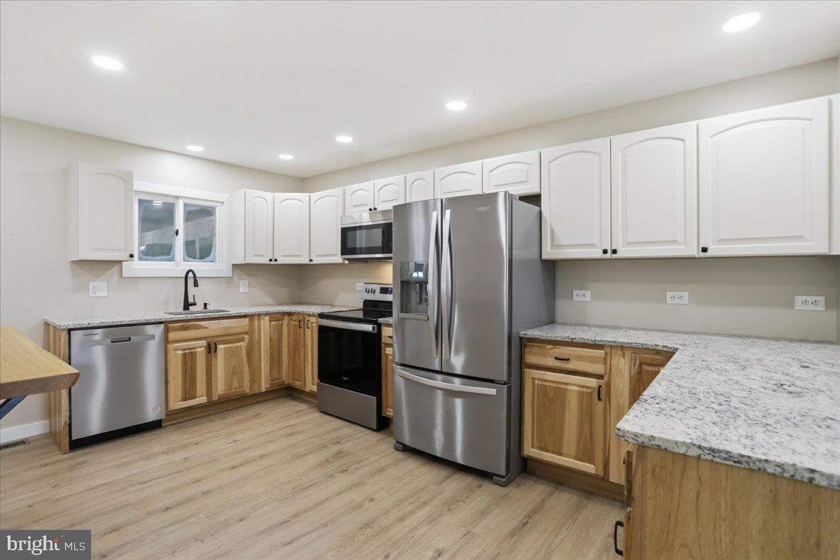80 N Fairfax Street photo 12