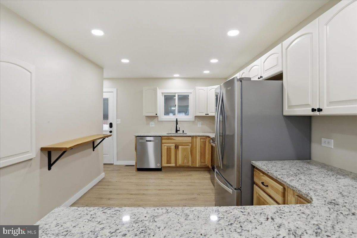 80 N Fairfax Street photo 13
