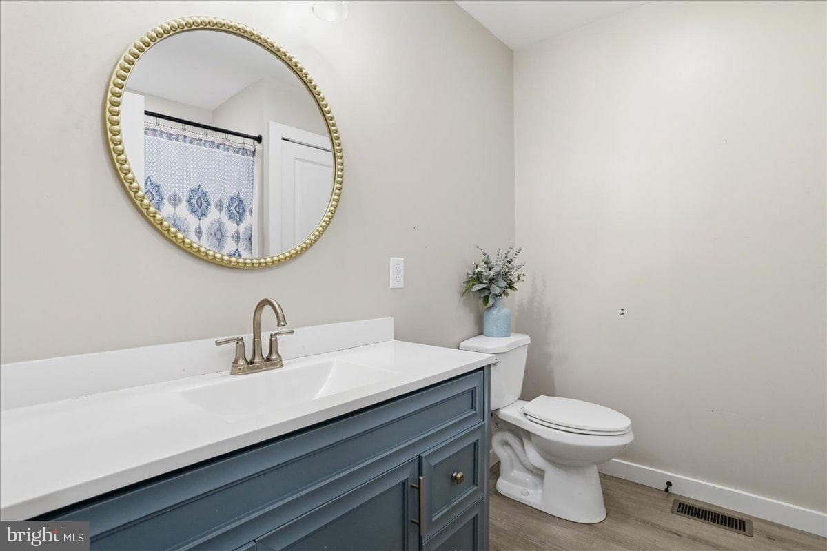 80 N Fairfax Street photo 17