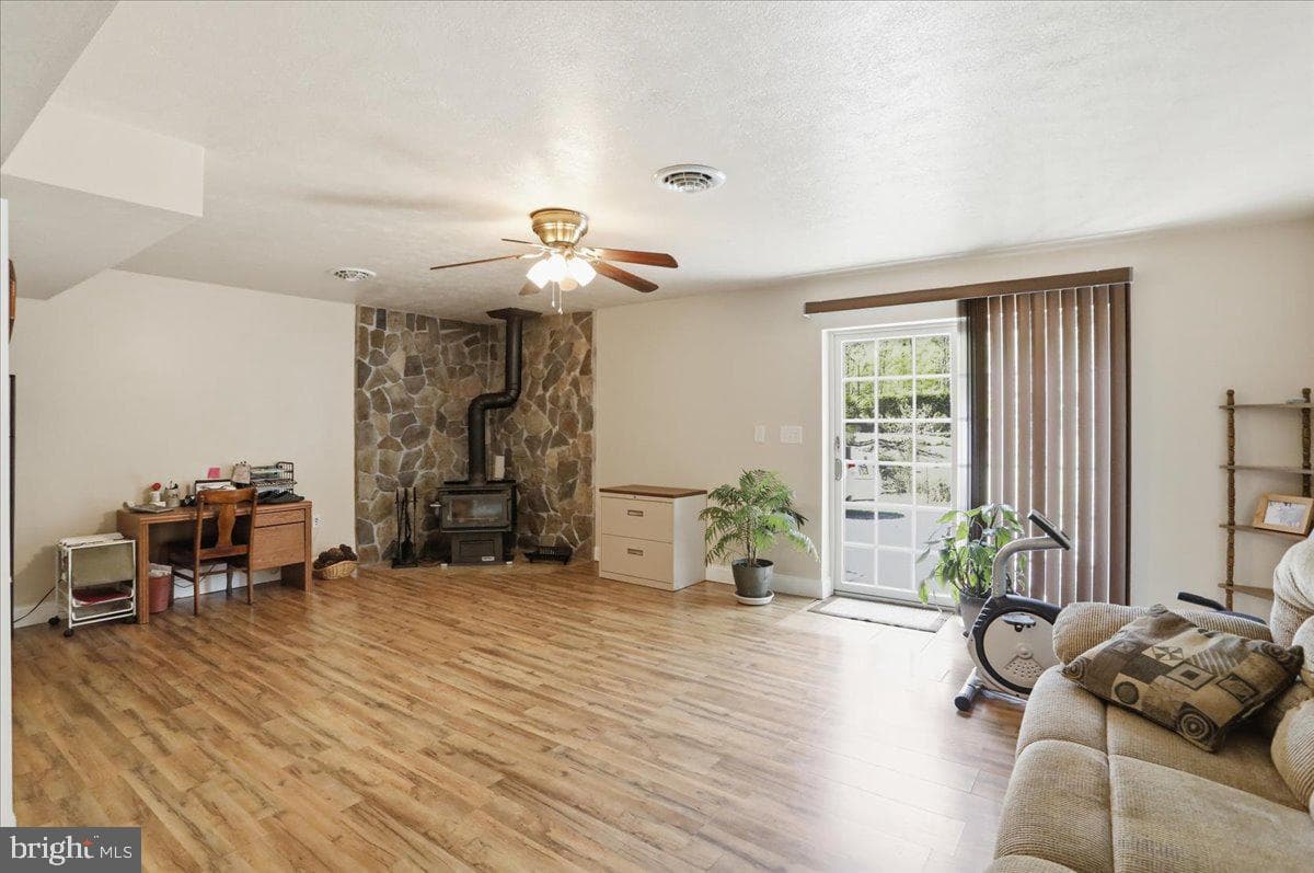3837 Graces Cabin Road photo 21