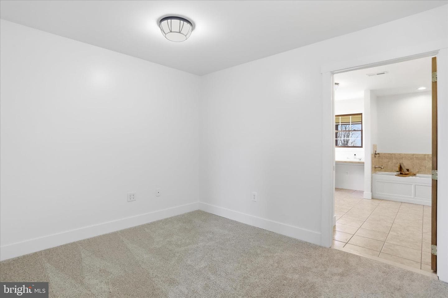 604 Locksa Road photo 27