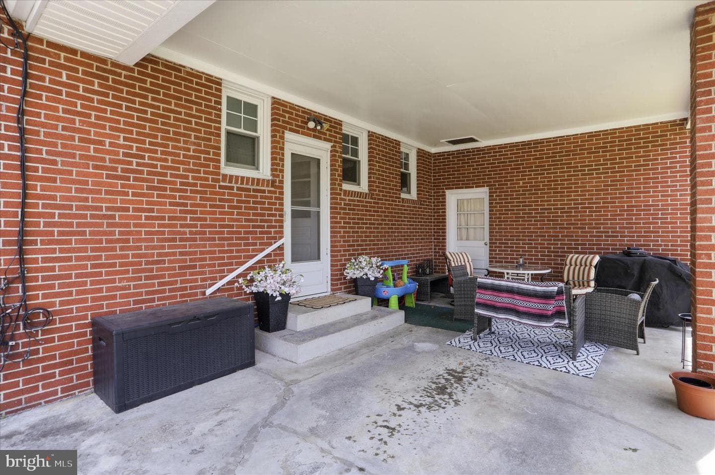 189 N High Street photo 23