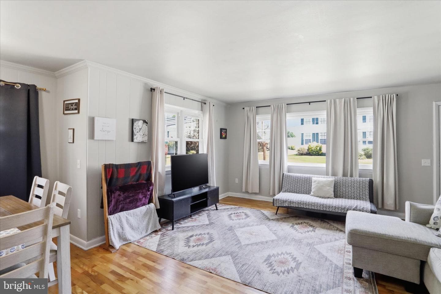 189 N High Street photo 6