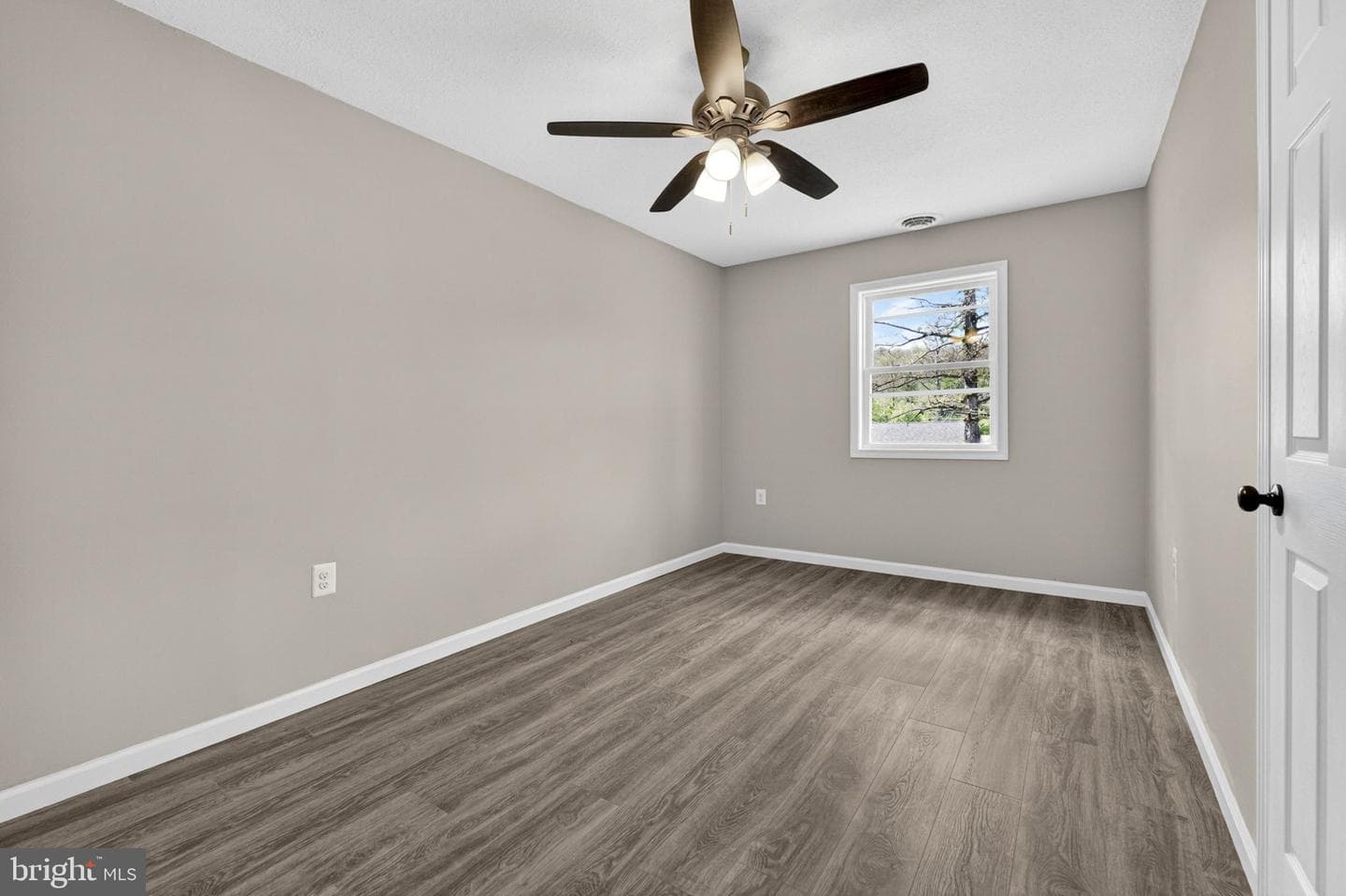 83 Autumn Lane photo 18