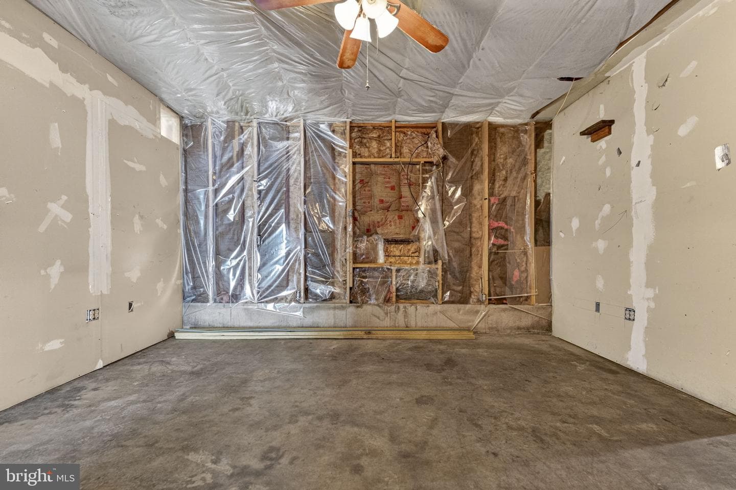 83 Autumn Lane photo 36