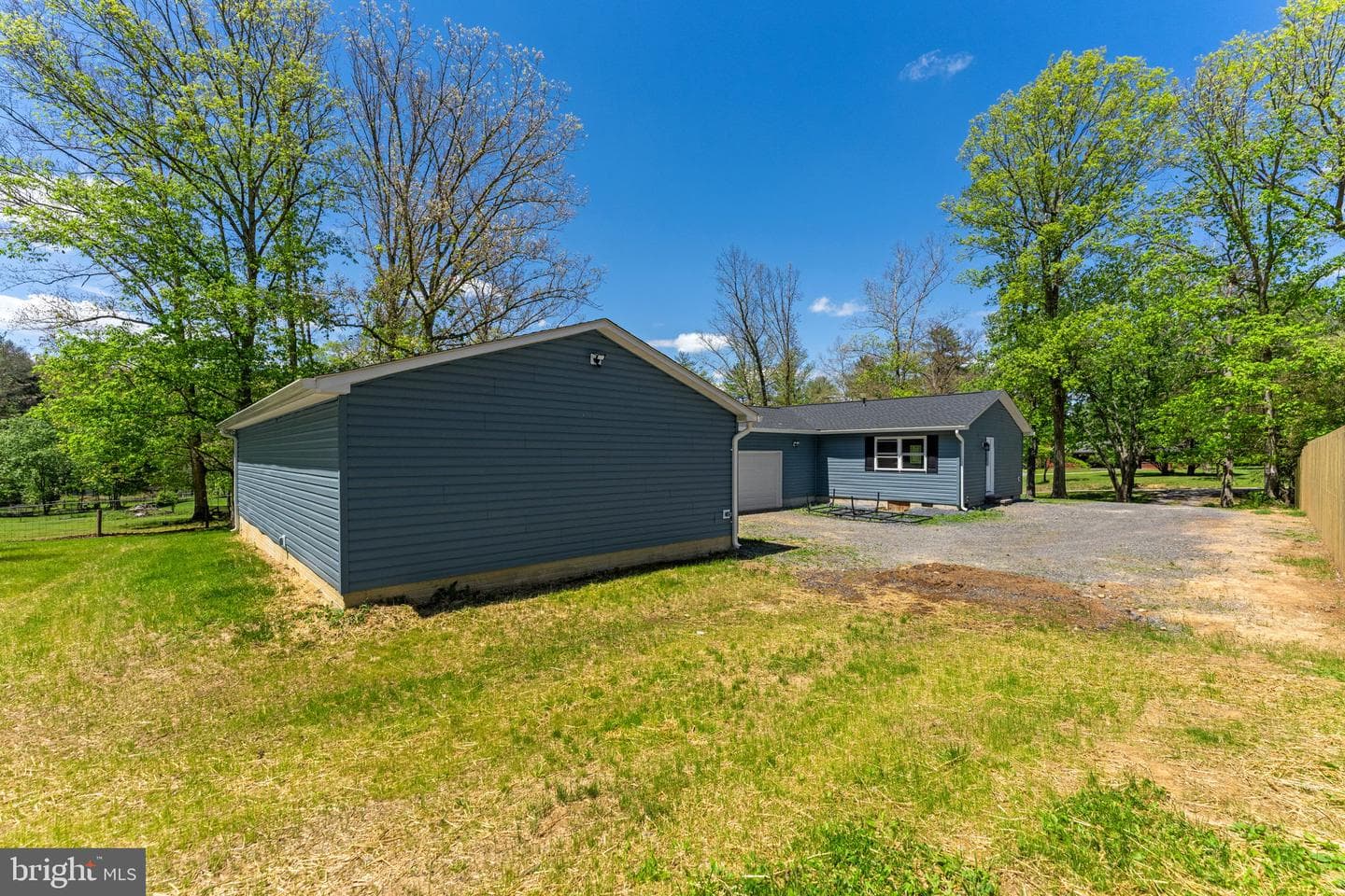 83 Autumn Lane photo 44