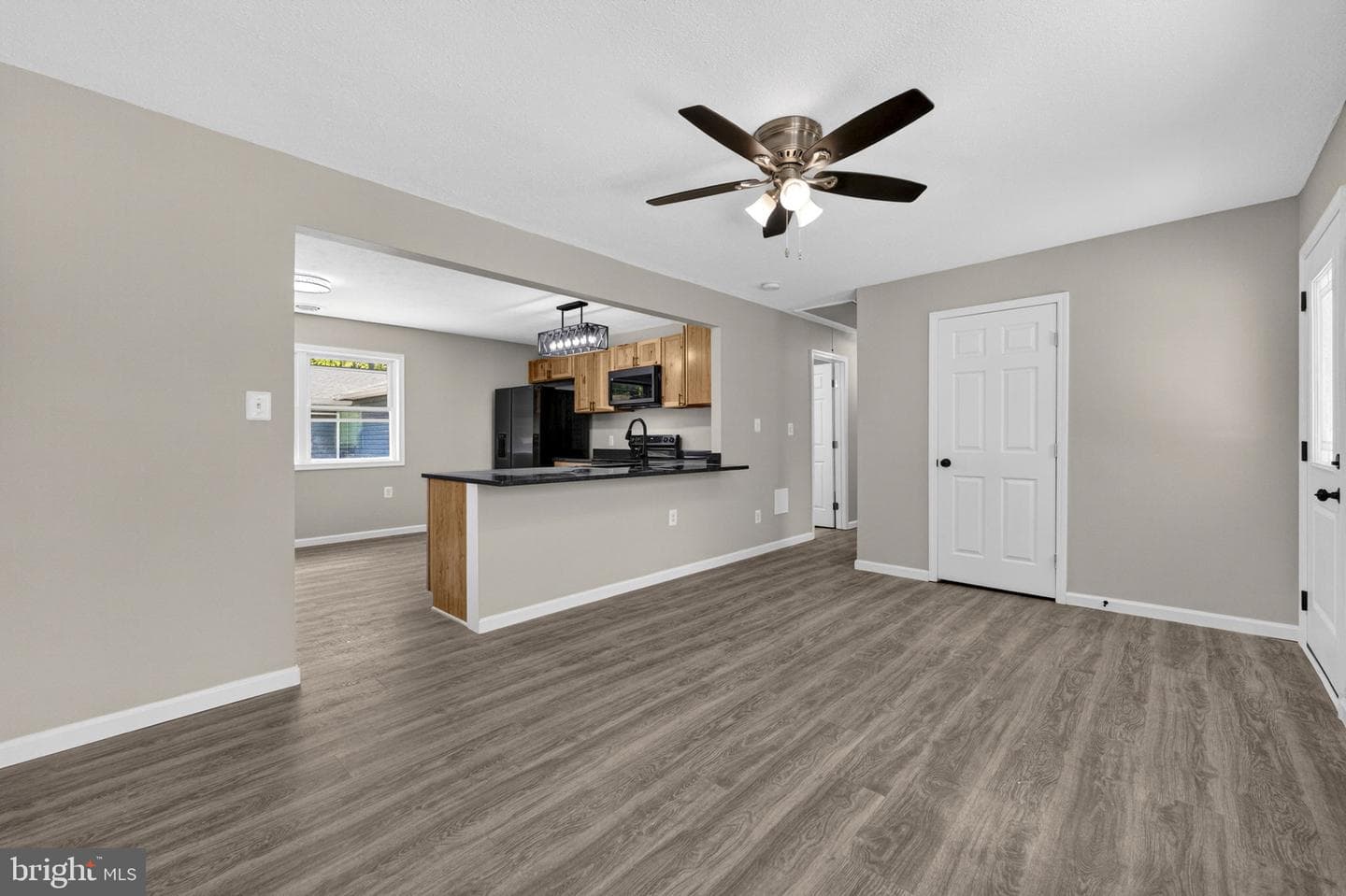 83 Autumn Lane photo 6