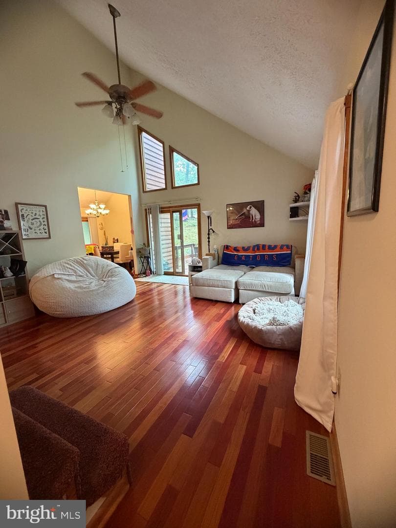 945 White Oak Trl photo 6
