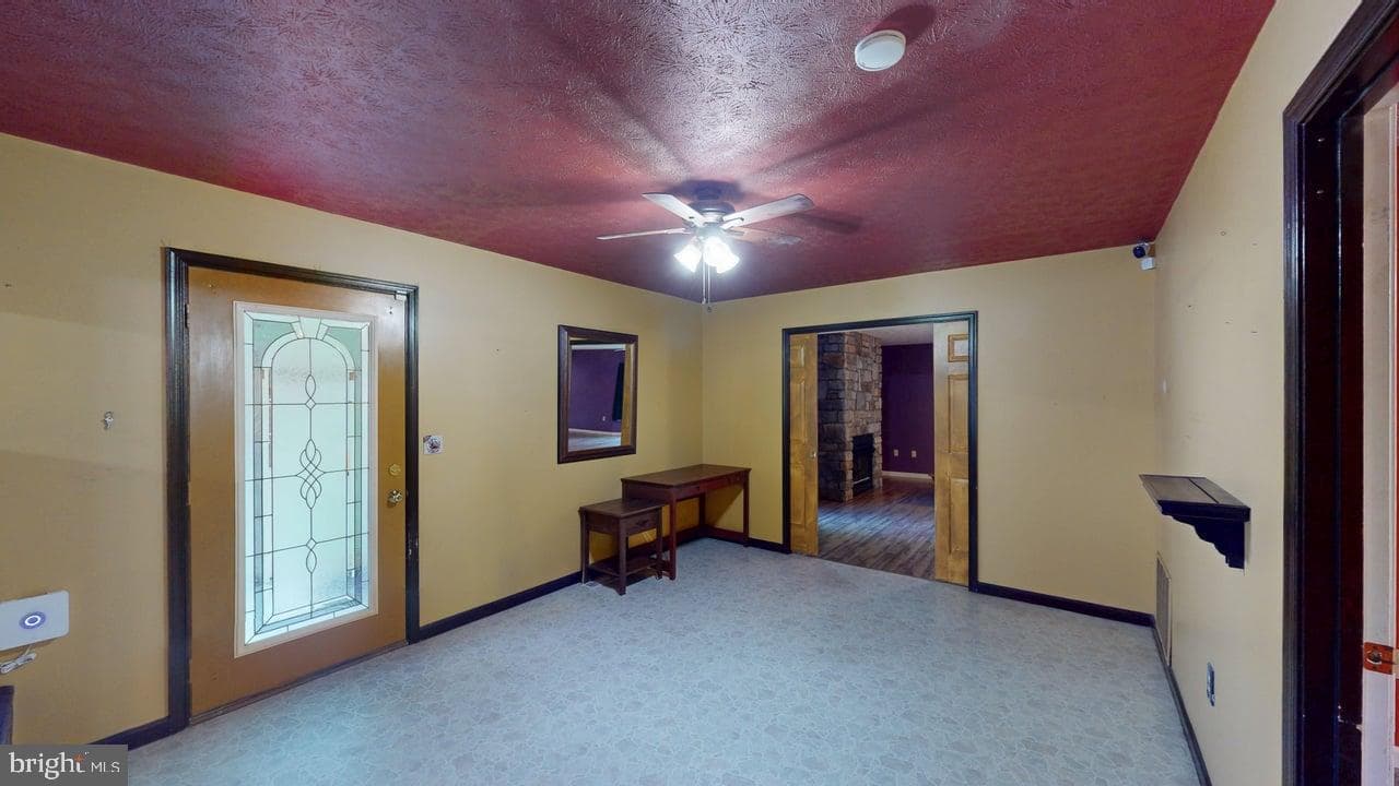 575 N River Highlands Rd photo 12
