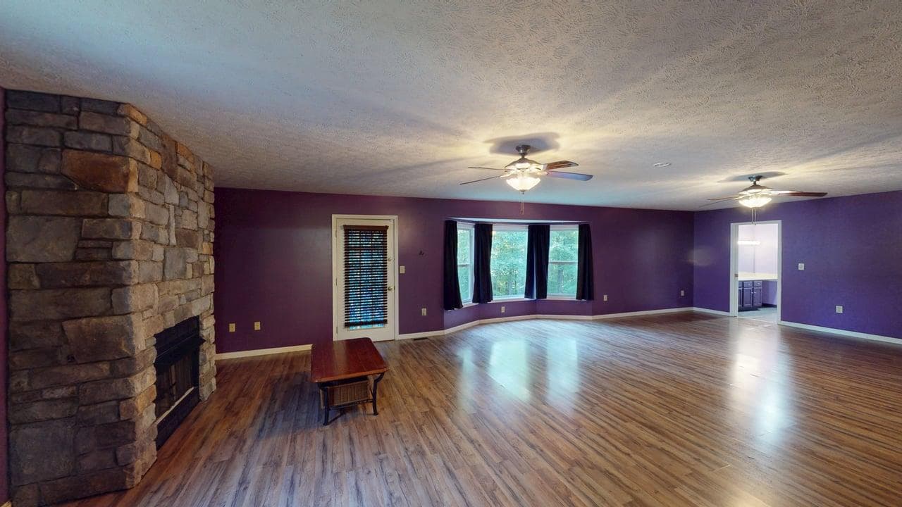 575 N River Highlands Rd photo 14