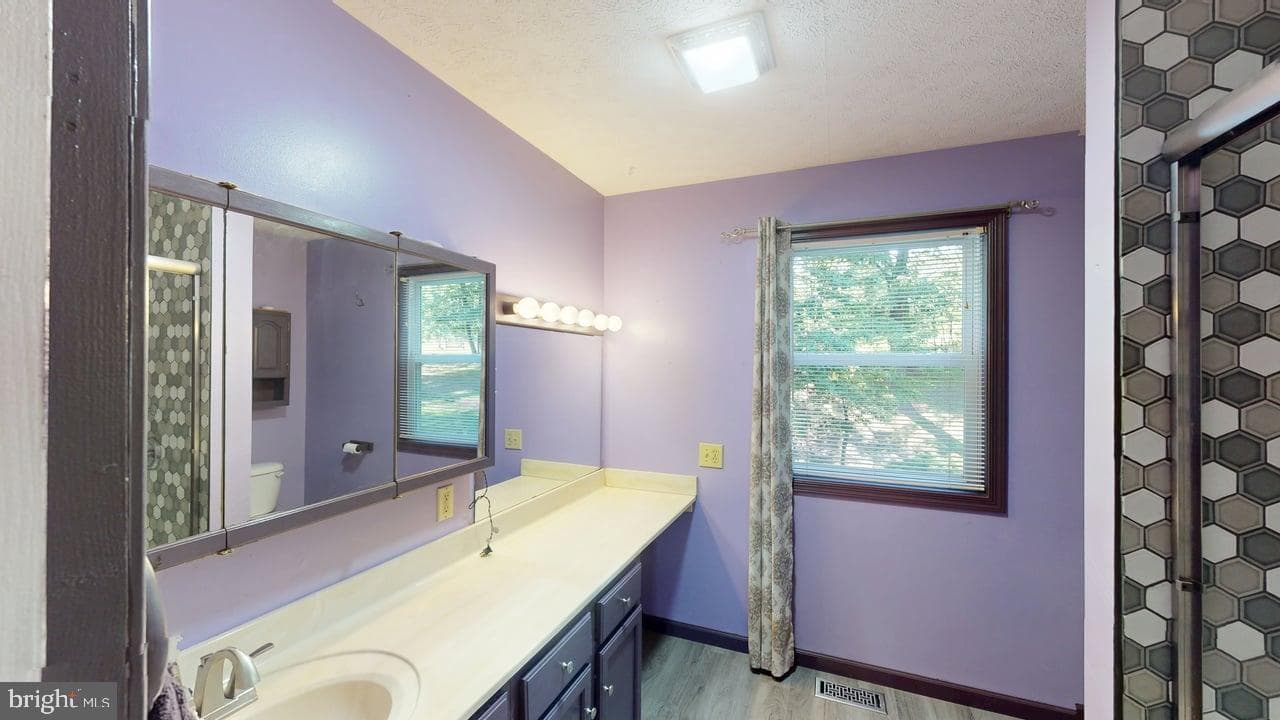 575 N River Highlands Rd photo 20