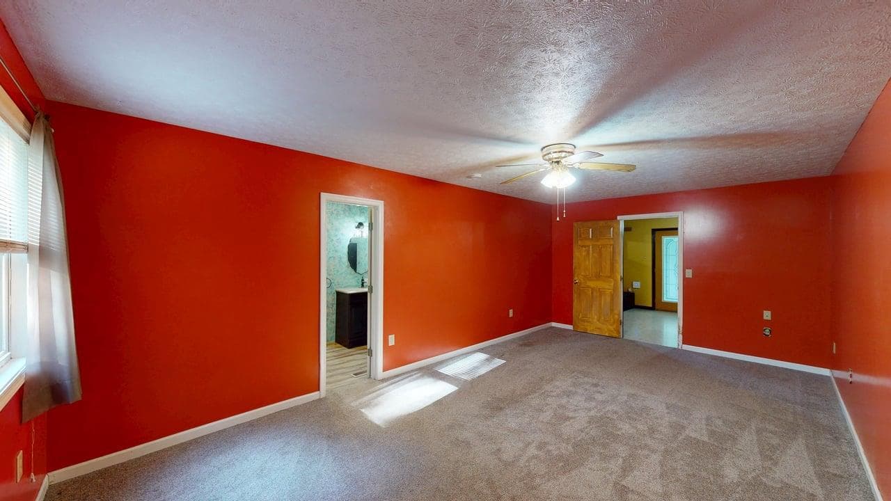 575 N River Highlands Rd photo 23