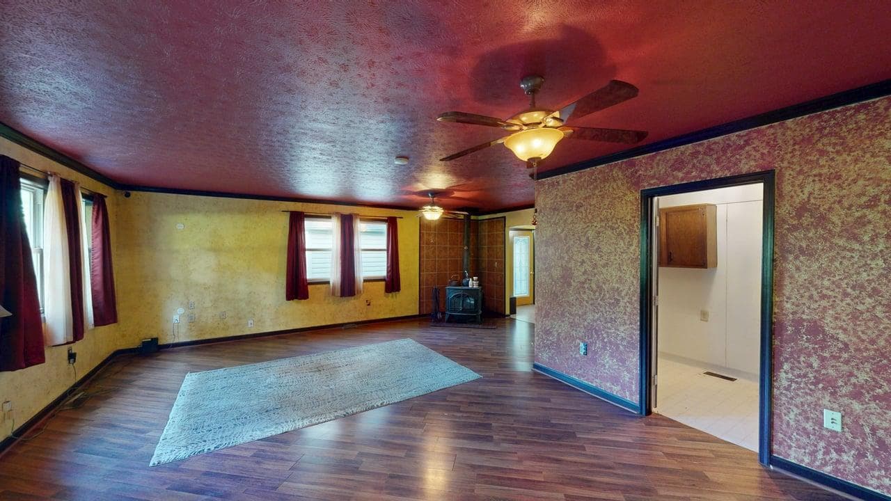 575 N River Highlands Rd photo 29