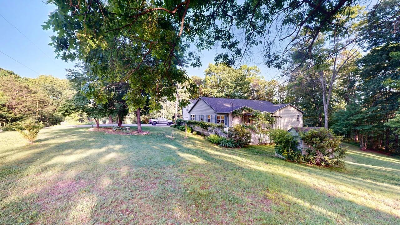 575 N River Highlands Rd photo 3