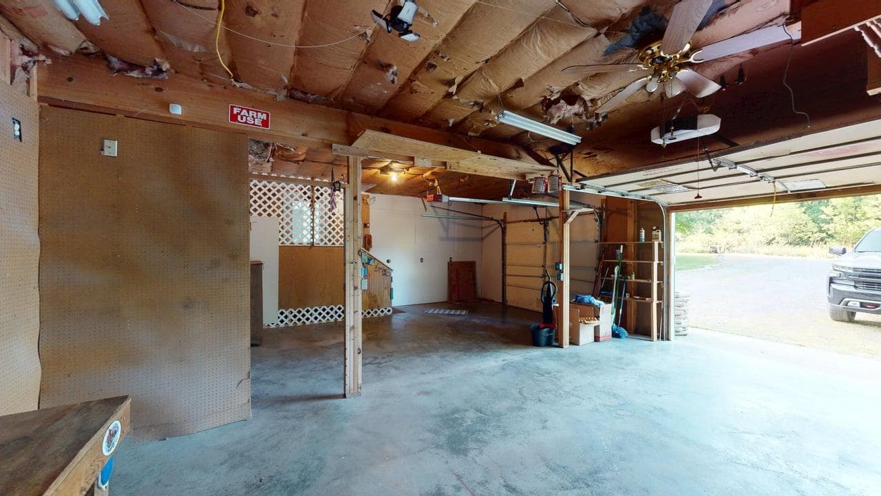 575 N River Highlands Rd photo 35
