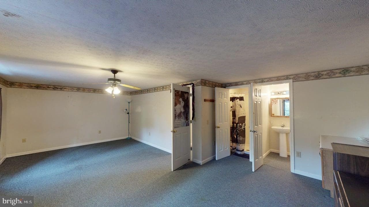 575 N River Highlands Rd photo 40