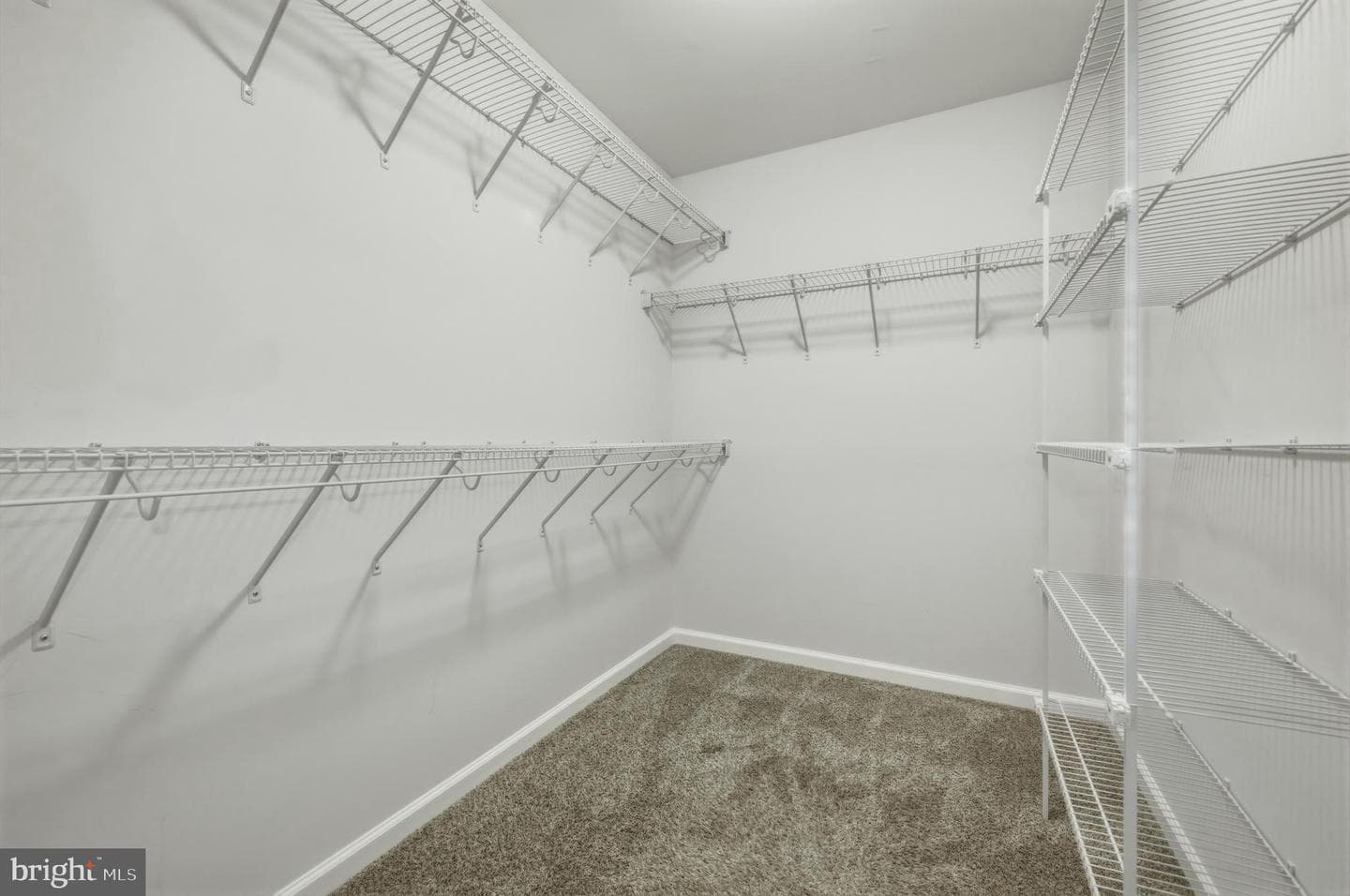 141 Hampshire House Drive photo 15