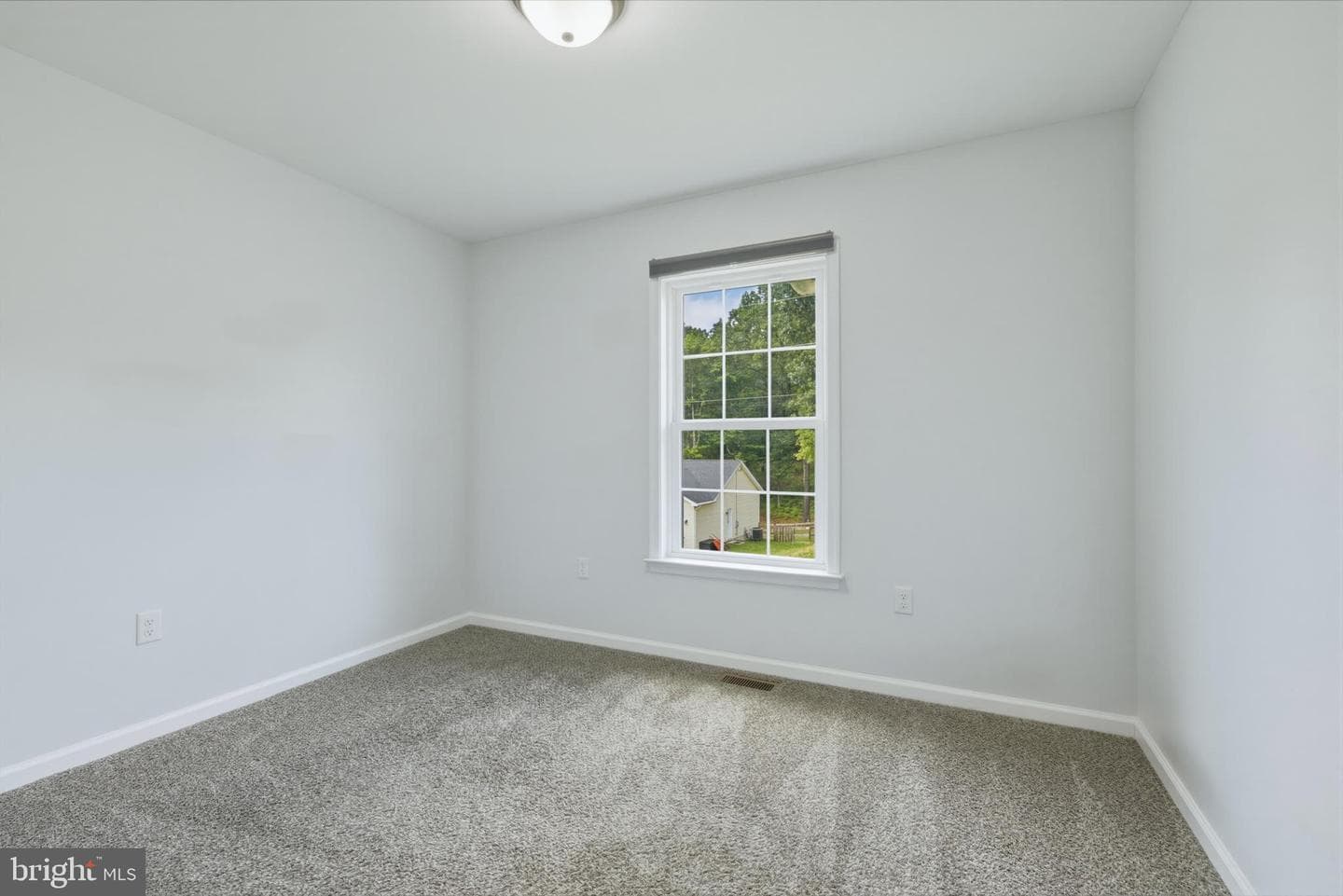 141 Hampshire House Drive photo 17