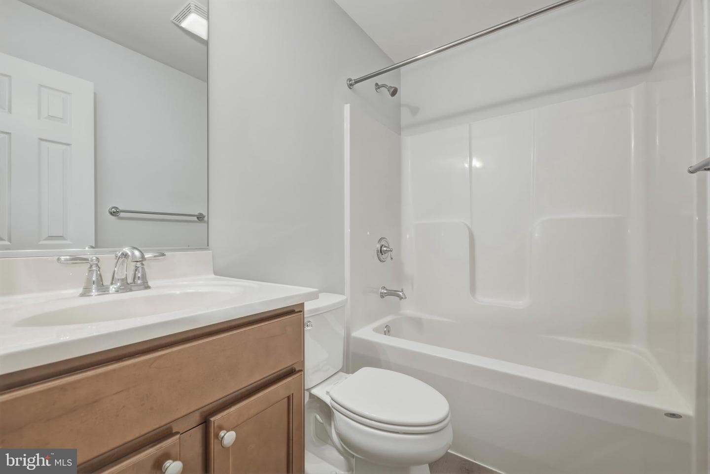 141 Hampshire House Drive photo 23