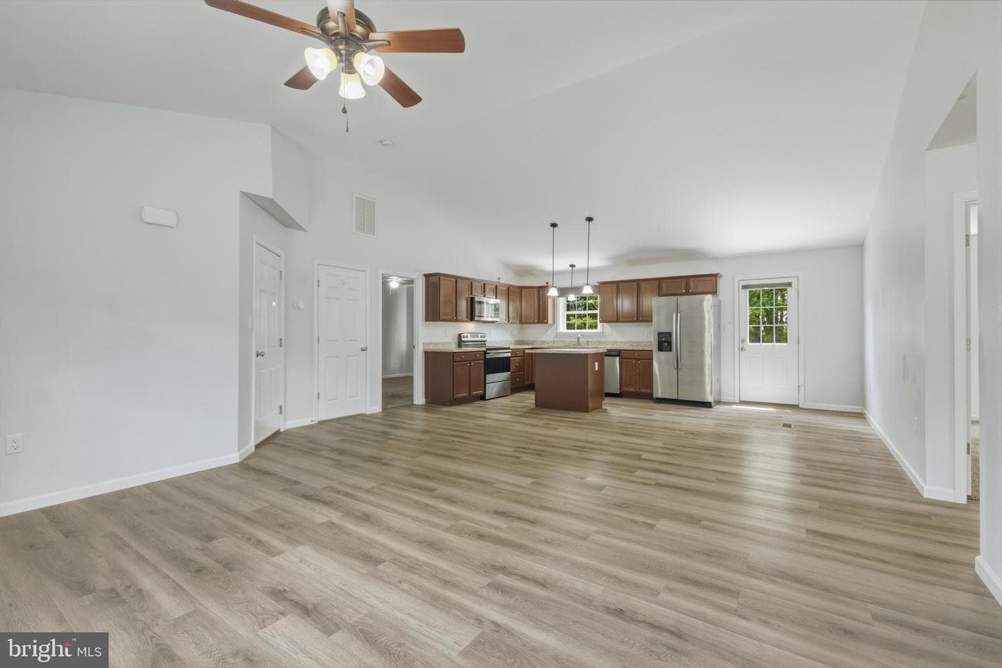 141 Hampshire House Drive photo 6