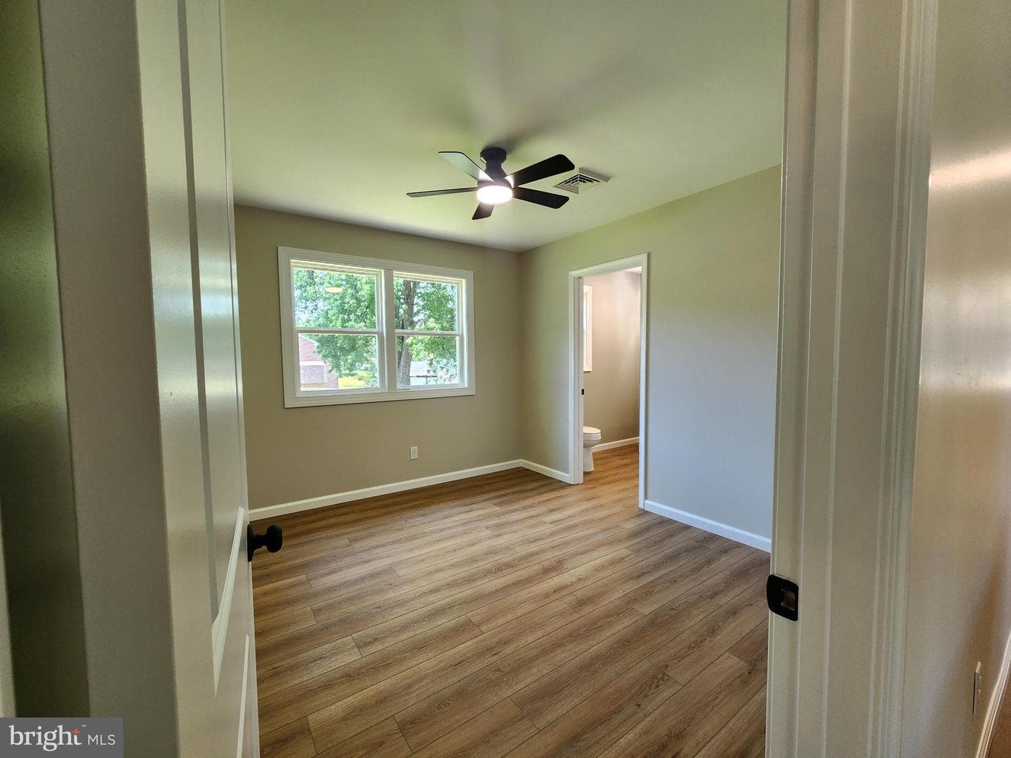 412 Everett Place photo 21