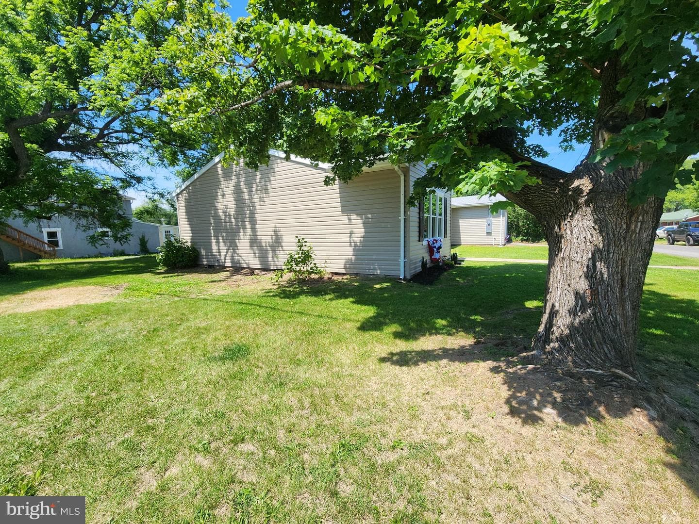 412 Everett Place photo 4