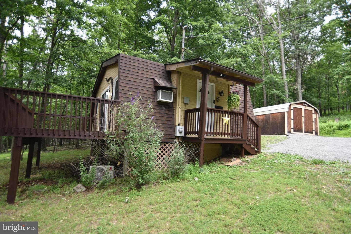 586 Cardinal View Road photo 3