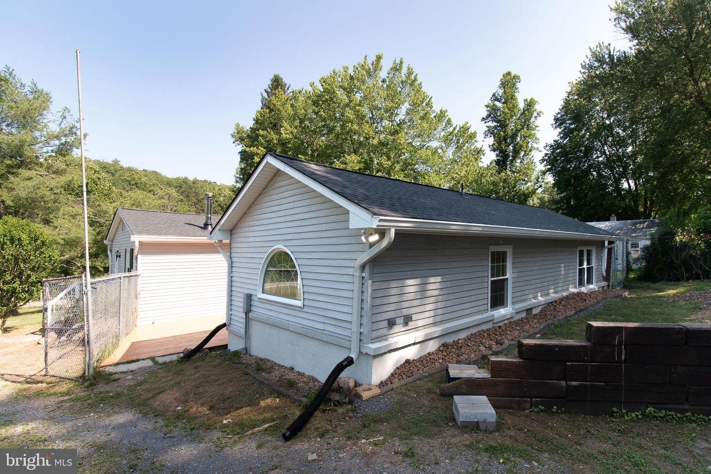 8922 Carpers Pike photo 40