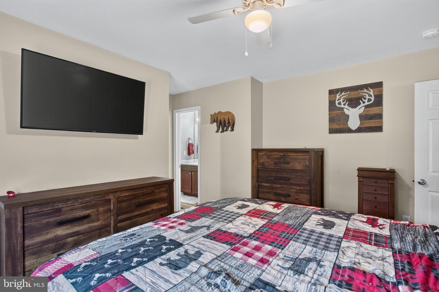 86 Hampshire House Drive photo 15