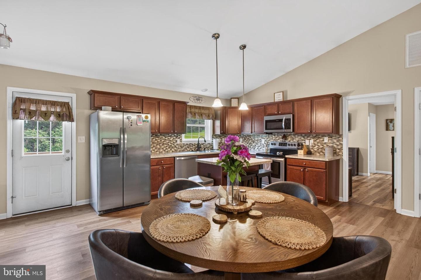 86 Hampshire House Drive photo 4