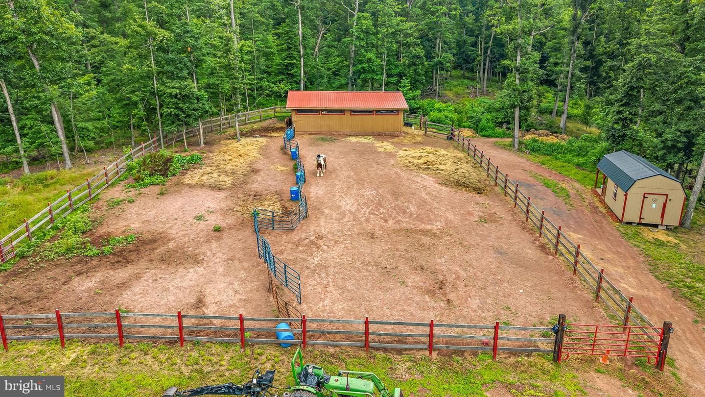 1305 Whispering Pines Road photo 45