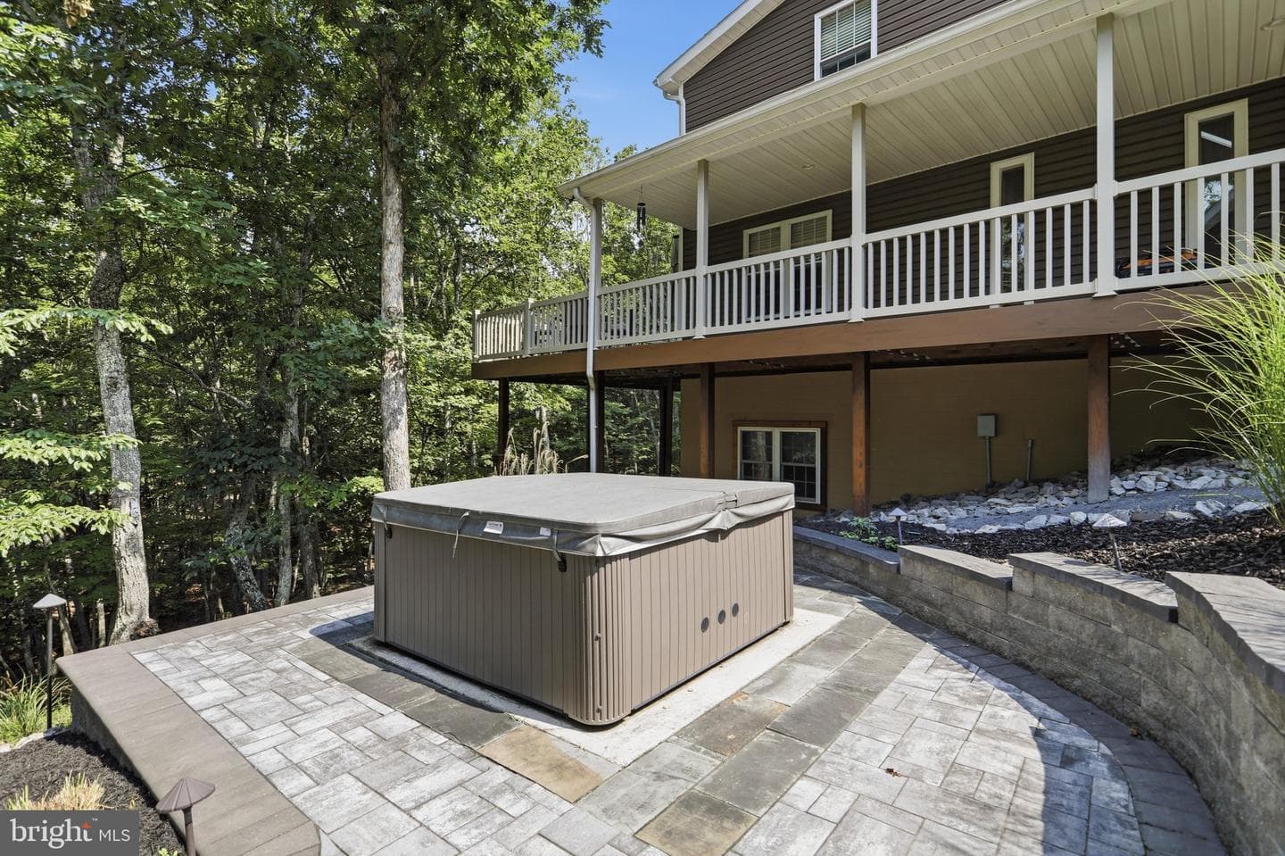 370 Hemlock Court photo 42