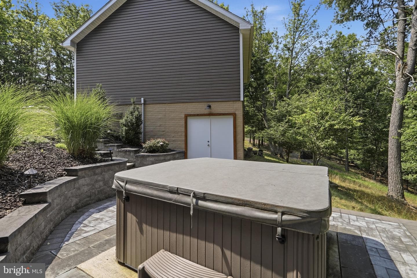 370 Hemlock Court photo 43