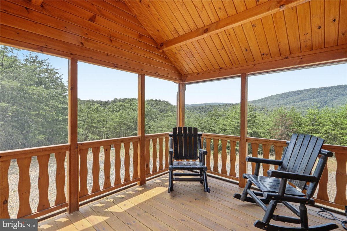 3300 Foxes Hollow Road photo 44