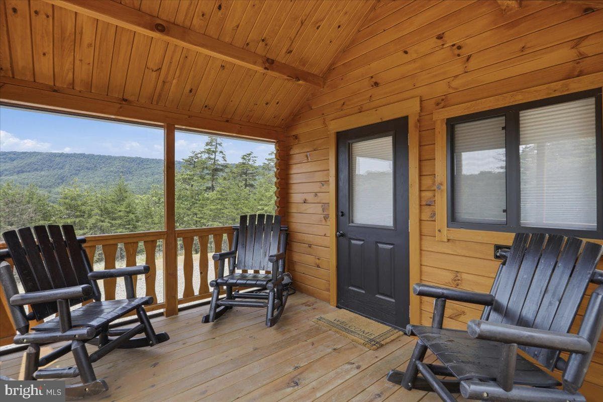 3300 Foxes Hollow Road photo 45