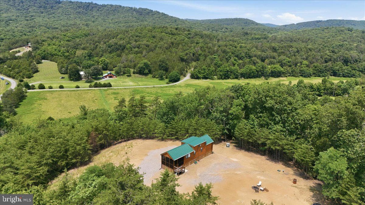 3300 Foxes Hollow Road photo 47