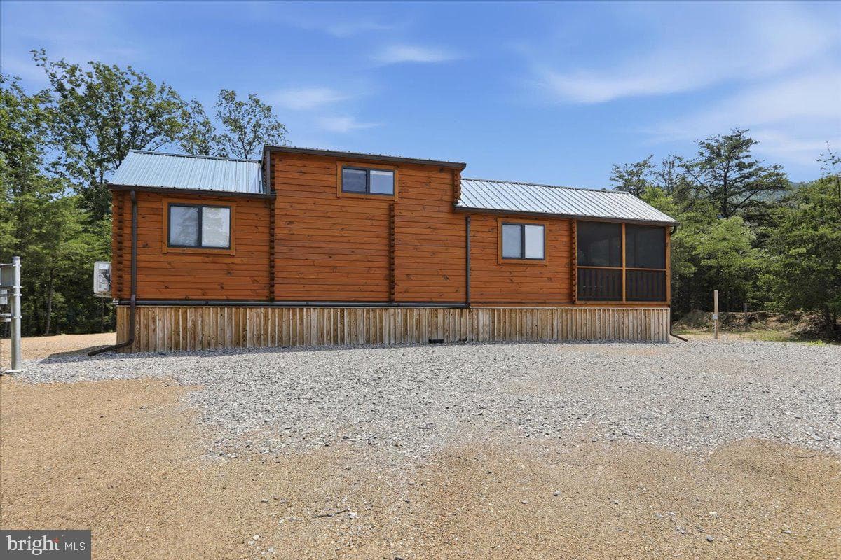 3300 Foxes Hollow Road photo 5
