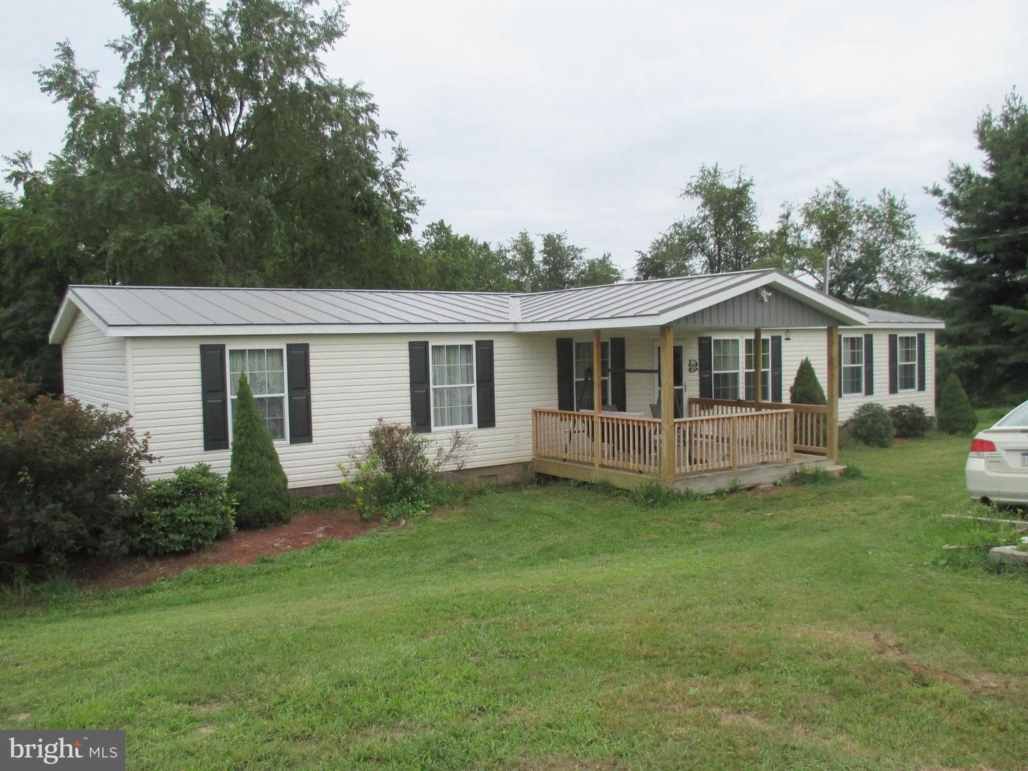 390 Spirit Lane photo 1