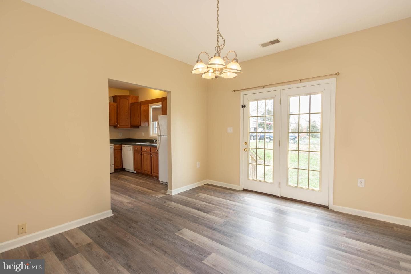 113 Maple Avenue photo 10