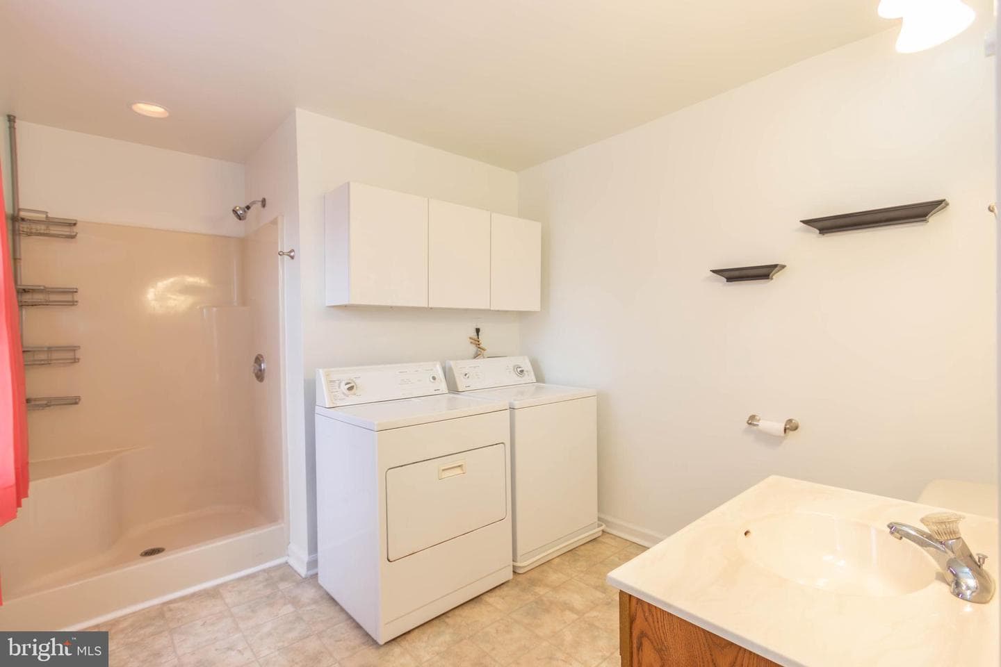 113 Maple Avenue photo 19