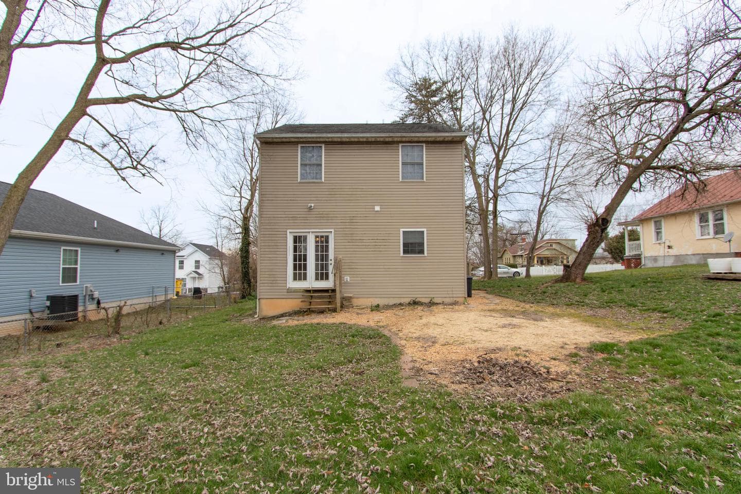 113 Maple Avenue photo 29