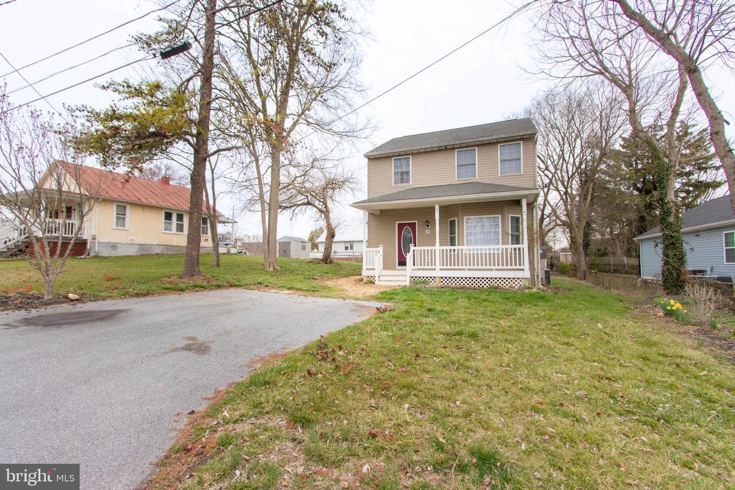113 Maple Avenue photo 3