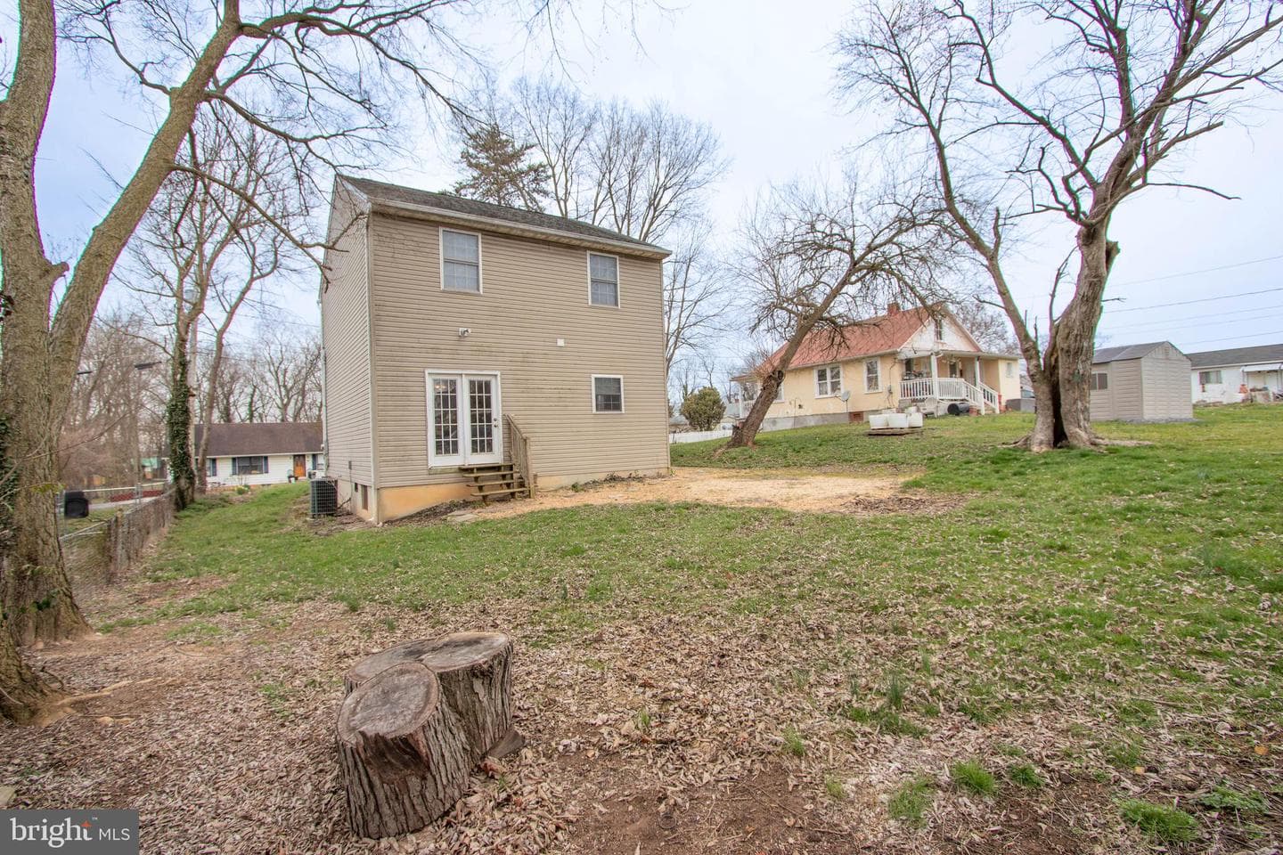113 Maple Avenue photo 30