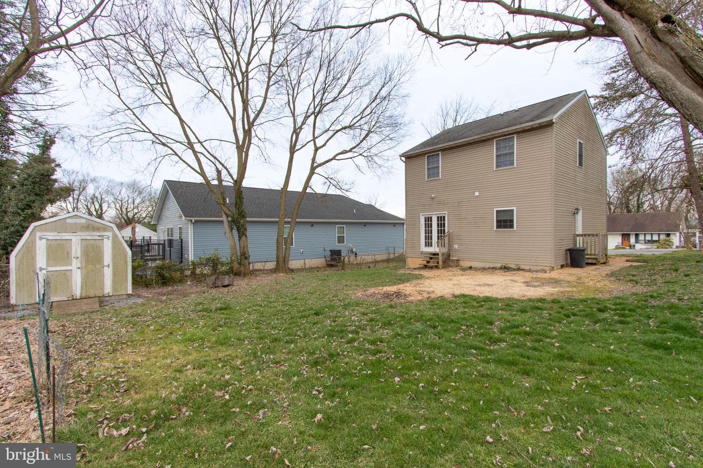 113 Maple Avenue photo 31